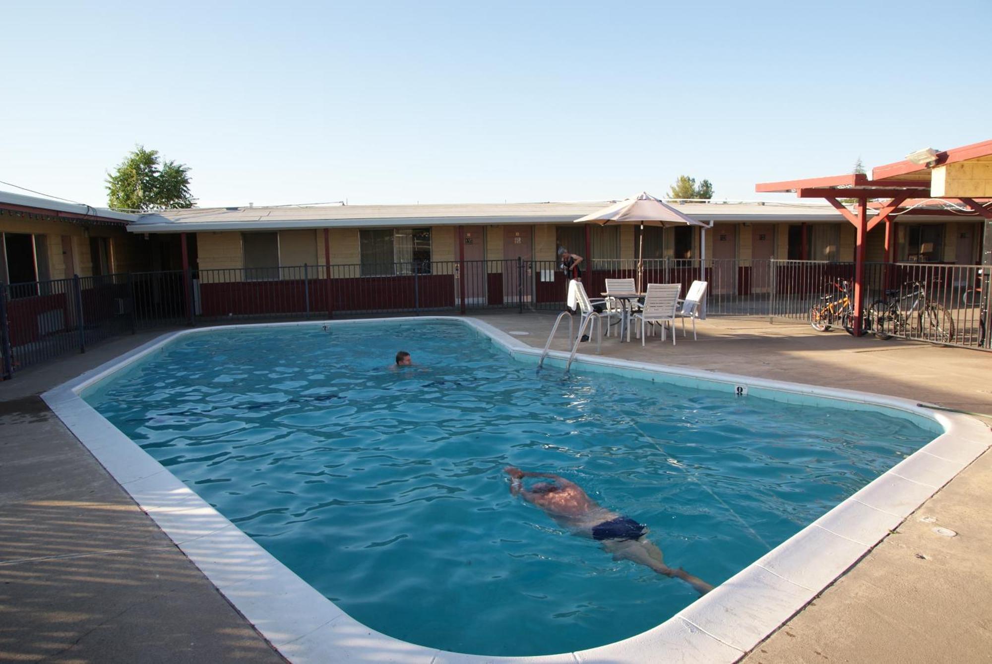 Gateway Inn Red Bluff Zewnętrze zdjęcie