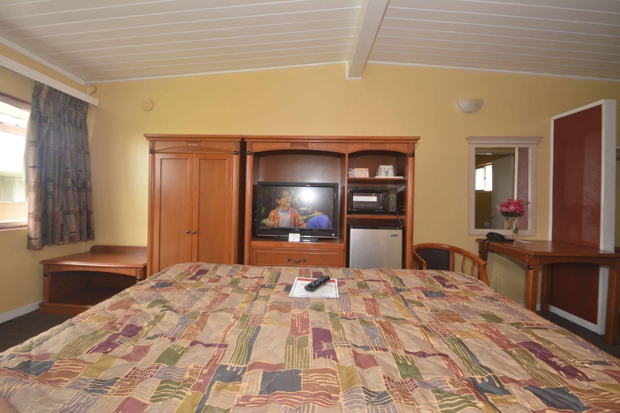 Gateway Inn Red Bluff Zewnętrze zdjęcie