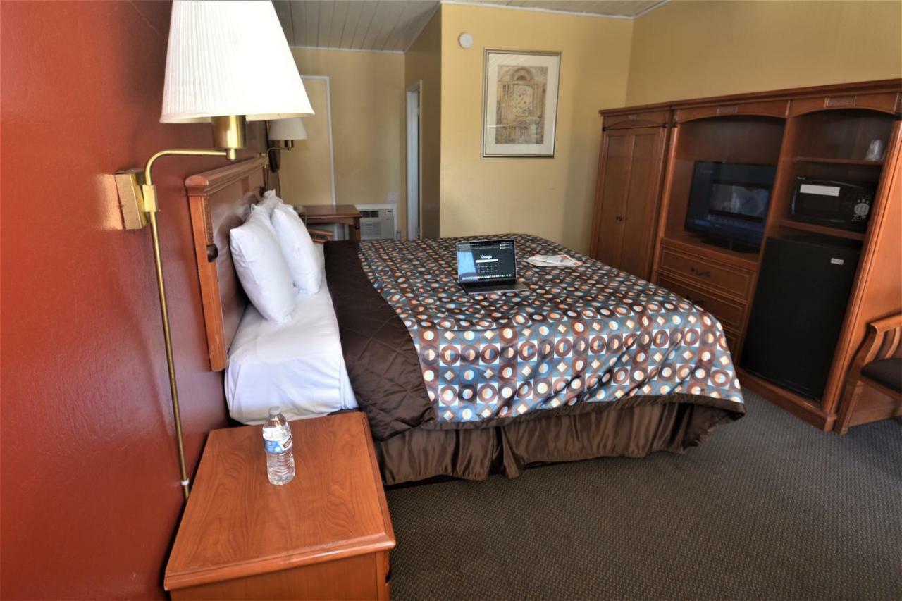 Gateway Inn Red Bluff Zewnętrze zdjęcie